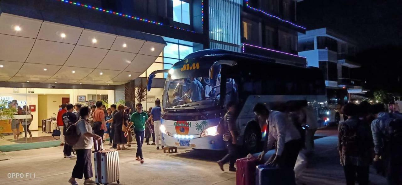 Hotel Broadway יאנגון מראה חיצוני תמונה