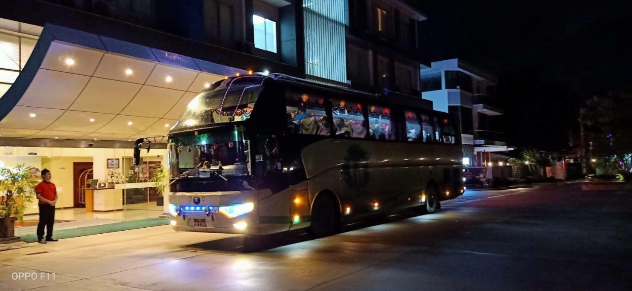 Hotel Broadway יאנגון מראה חיצוני תמונה
